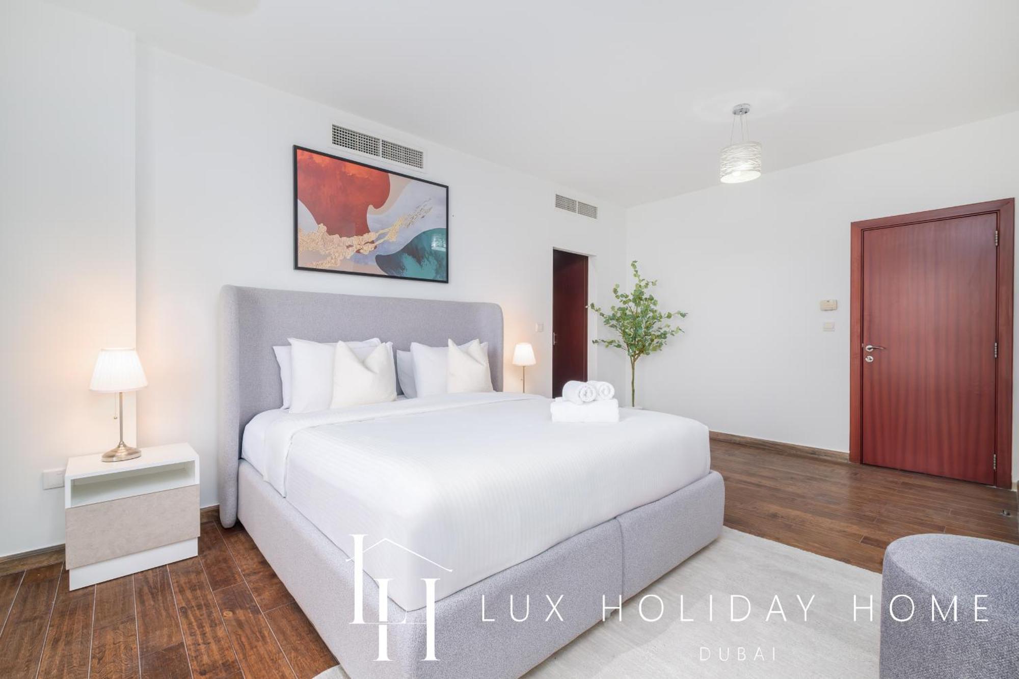 Lux The Murjan Sea View 2 *